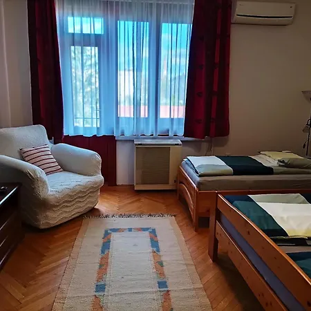 Melody Apartment *